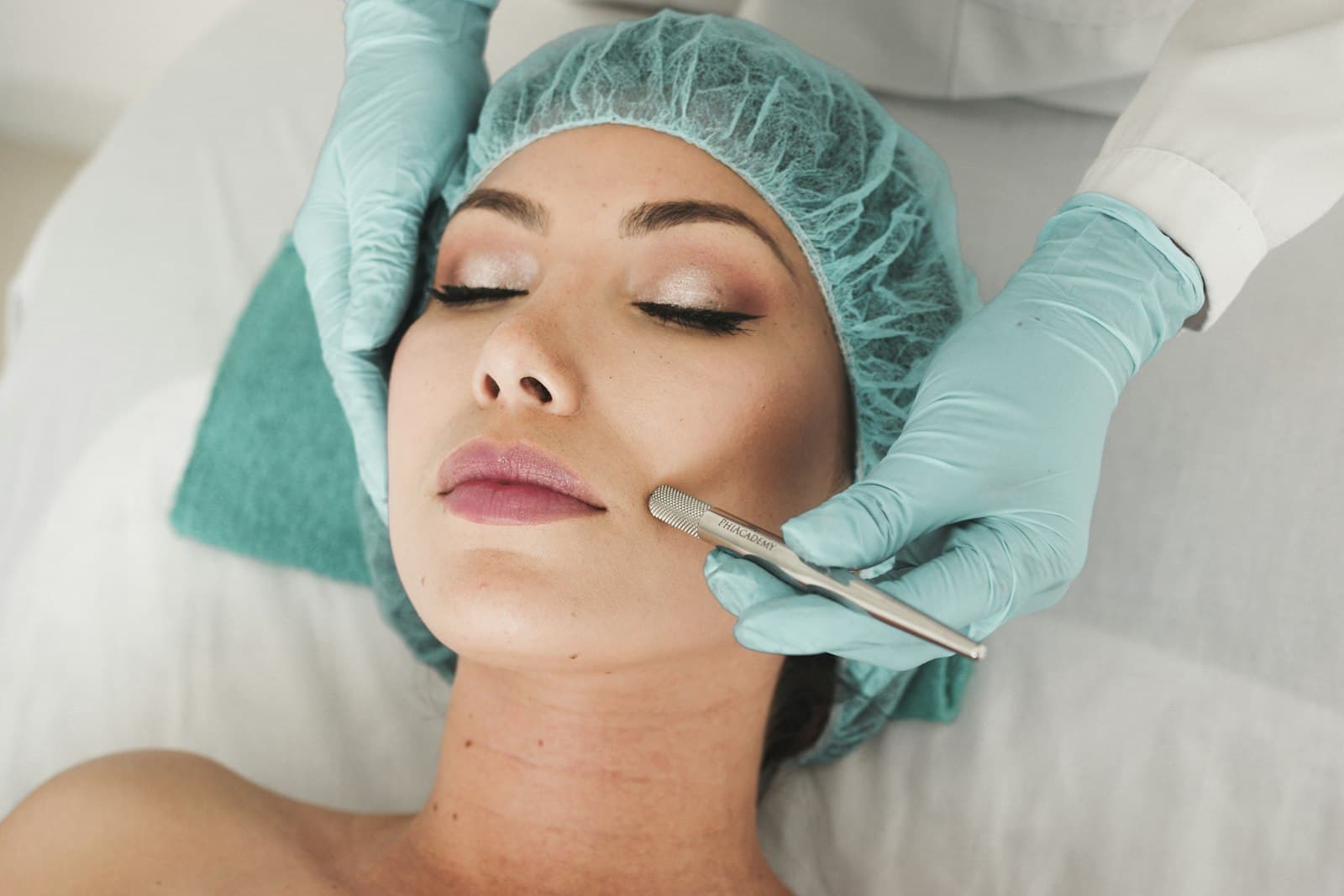 Neurotoxins Demystified: What to Expect from Your First Treatment